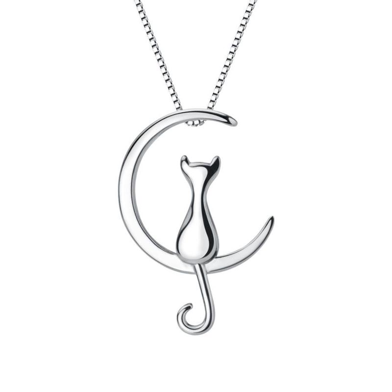 Cat pendant necklace